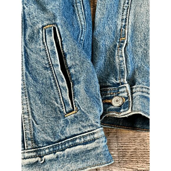 Old Navy Boyfriend Trucker Rainbow Denim Jean Jacket Blue sz MEDIUM - Picture 6 of 10